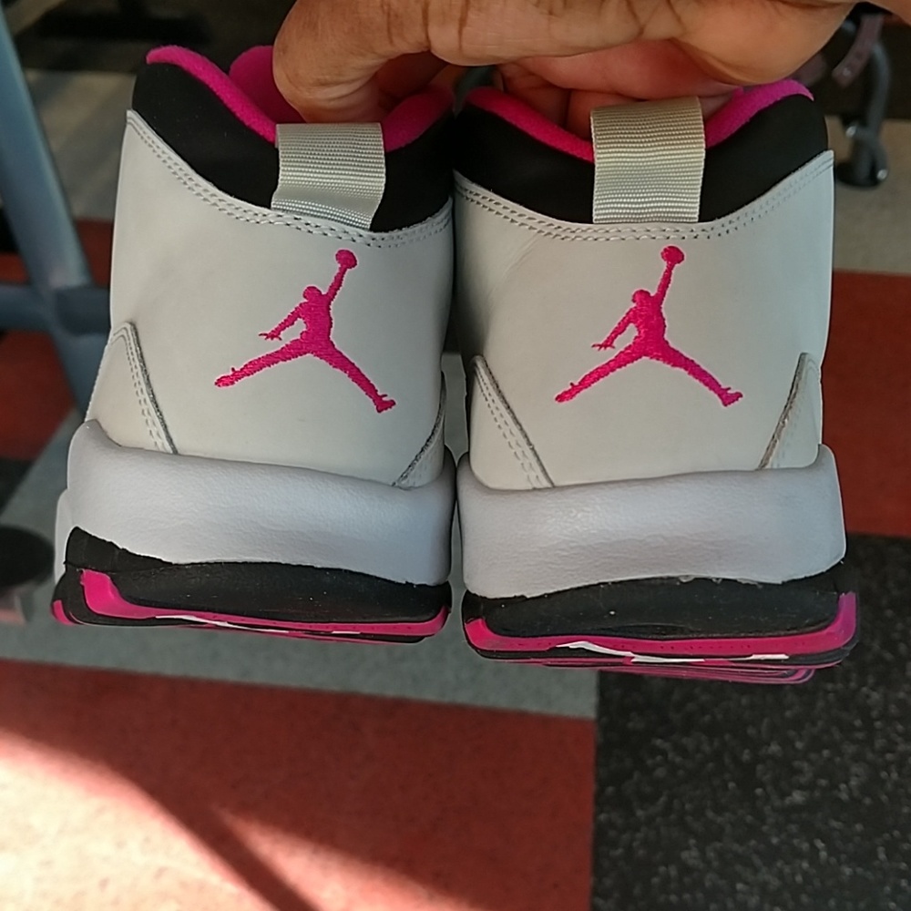Jordans - Picture 4 of 4
